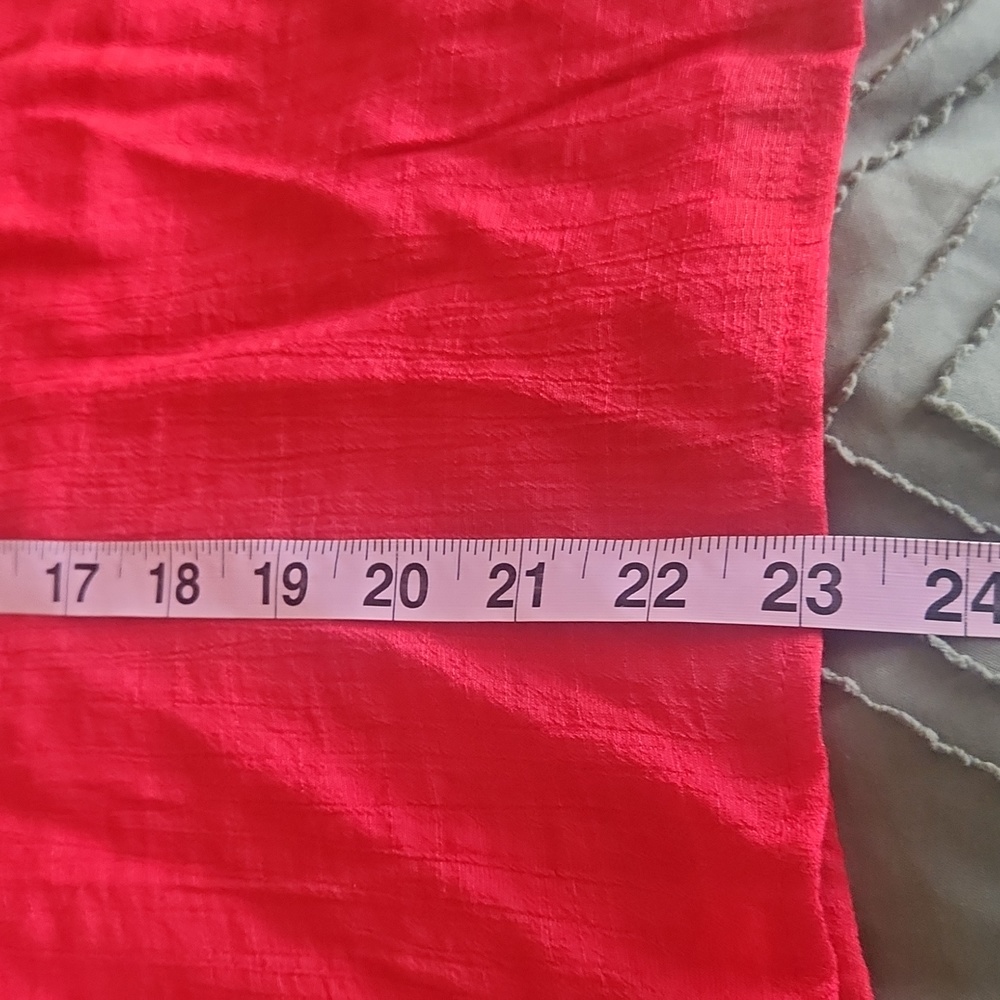 Active USA red top. Spaghetti straps. Size Large. Blue, brown, and white border. - Picture 9 of 10